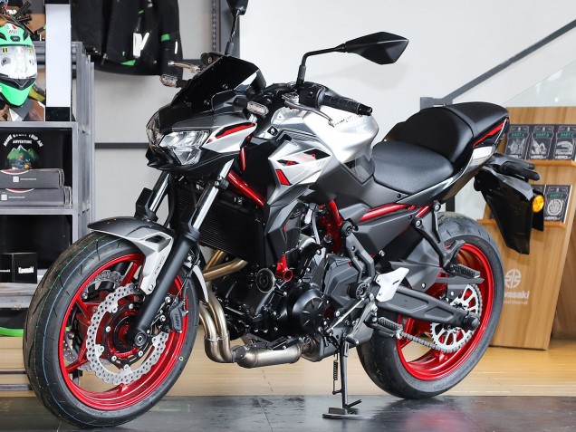 2020-2023 Kawasaki Ninja Z650 Motorcycle Fairings - Black Silver Red Canada