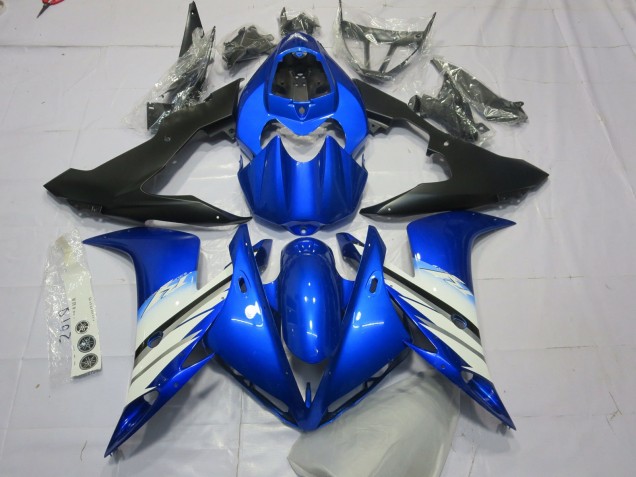 04-06 Blue and Black R1 Fairings