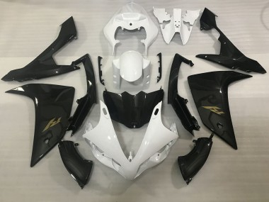 07-08 White and Carbon Fiber Style R1 Fairings