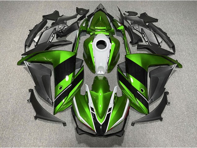15-18 Green Black and White R3 Fairings